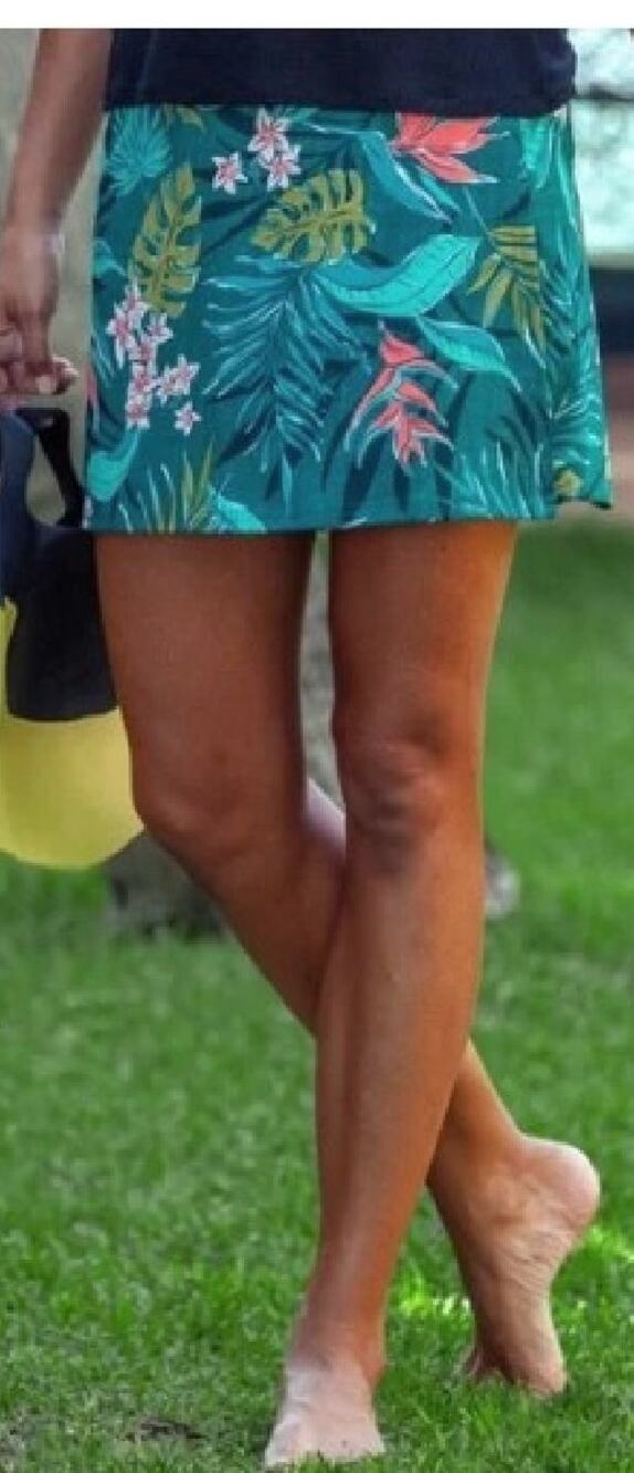 RipSkirt Hawaii Wrap Mini Skirt Small Length 1 Vintage Bali Jungle Travel Floral